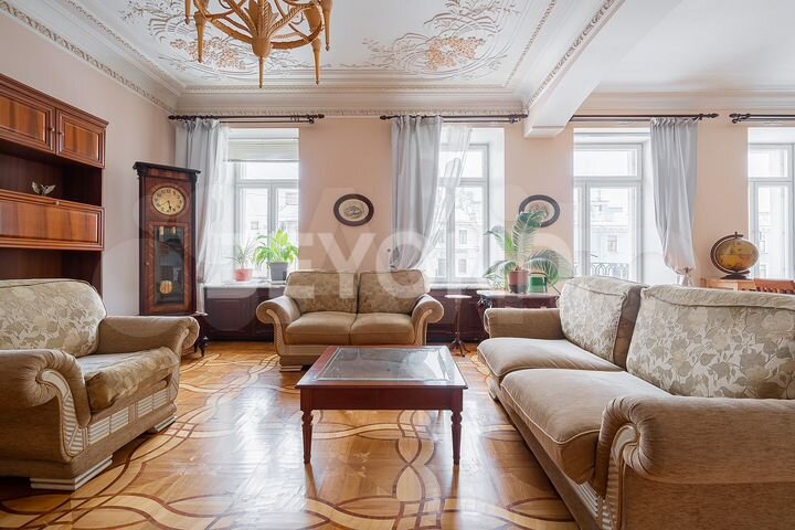 5-к. квартира, 194 м², 4/6 эт.