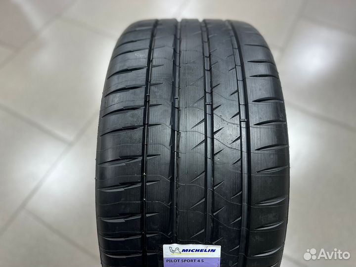 Michelin Pilot Sport 4 S 295/30 R20