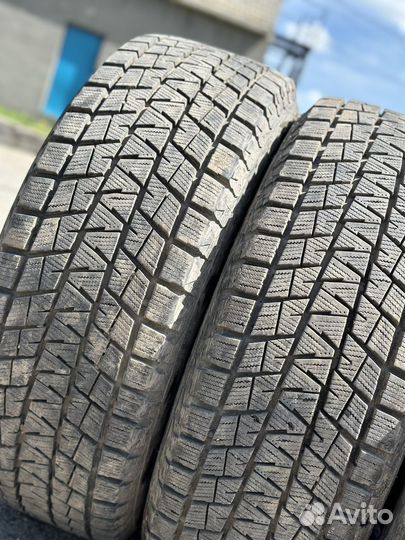 Bridgestone Blizzak DM-V1 275/65 R17