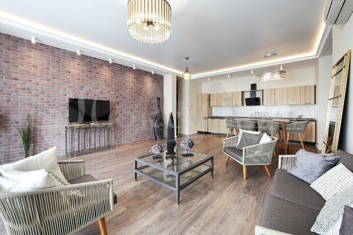 3-к. квартира, 110,8 м², 3/6 эт.