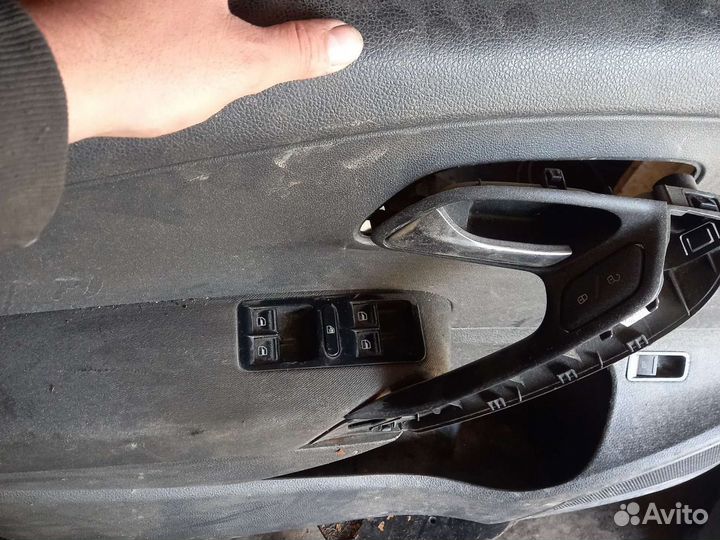 Volkswagen polo sedan Блок управ стеклоподъемник