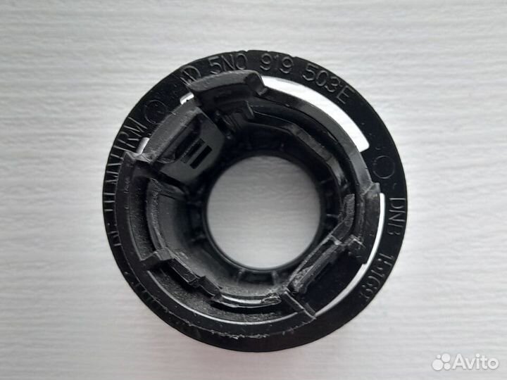 Кронштейны задних парктроников Volkswagen Tiguan I