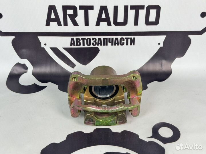 Суппорт передний левый Toyota Allion Corolla