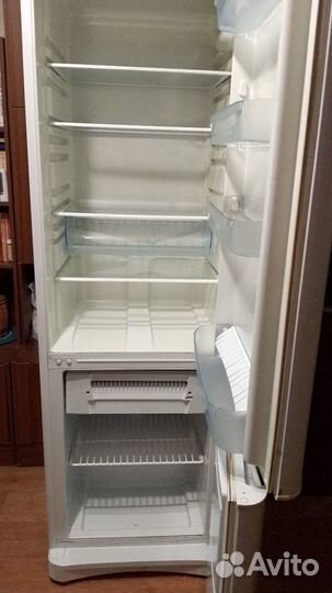 Холодильник на запчасти (самовывоз)