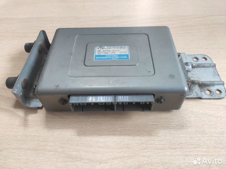 Электронный блок Mitsubishi Galant 7 хэтчбек 5дв