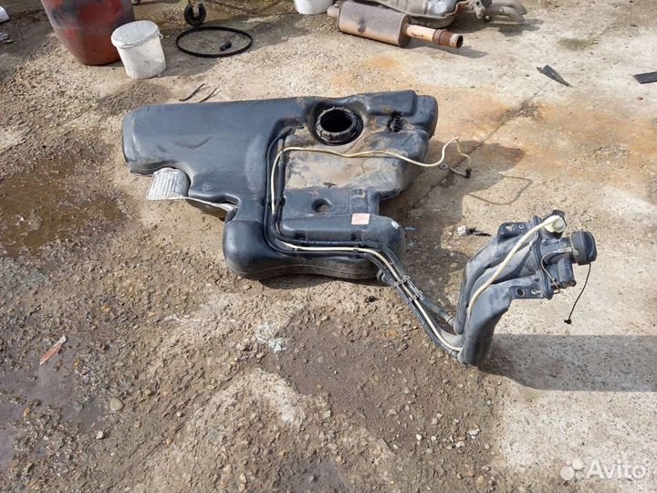 Бензобак Volkswagen Bora 1997-2005