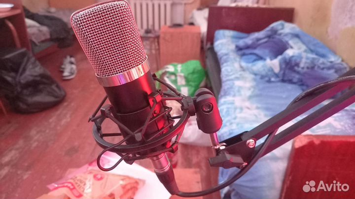 Конденсаторный Микрофон Neewer NW-700