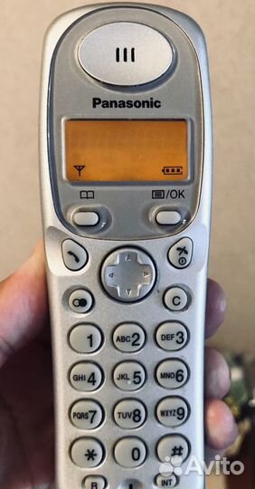 Цифровой беспроводной телефон panasonic KX-TG1105R