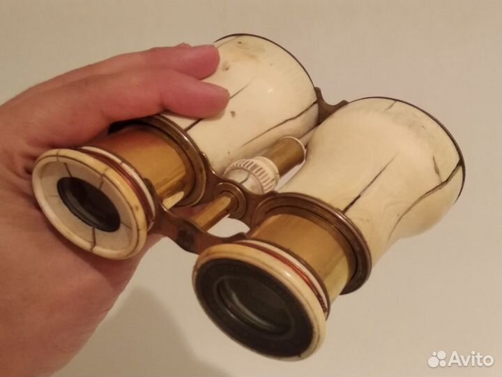 Театральный бинокль, кость