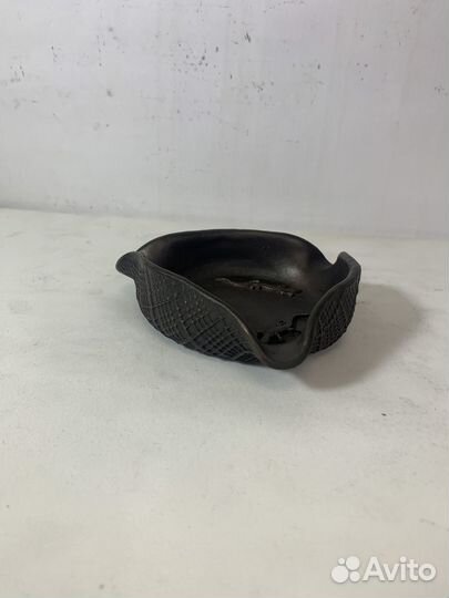 Бронзовая пепельница с ящерицами