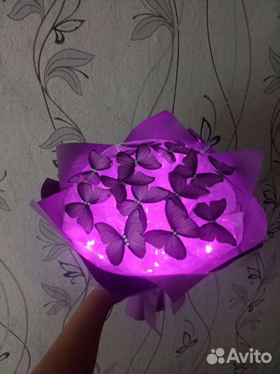 Светящийся Букет из бабочек