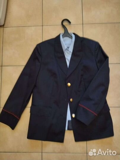 Полицейская форма женская. Китель