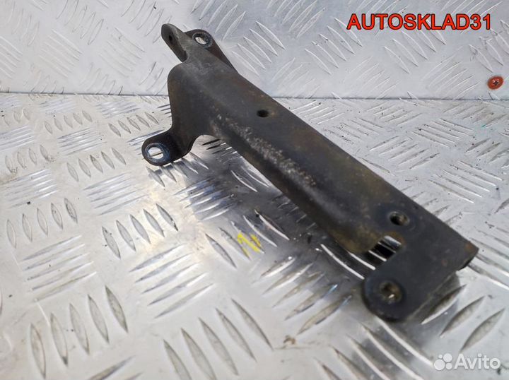 Кронштейн МКПП Mercedes Vito 638 A6110980729