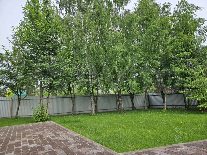 Дом 160 м² на участке 5 сот.