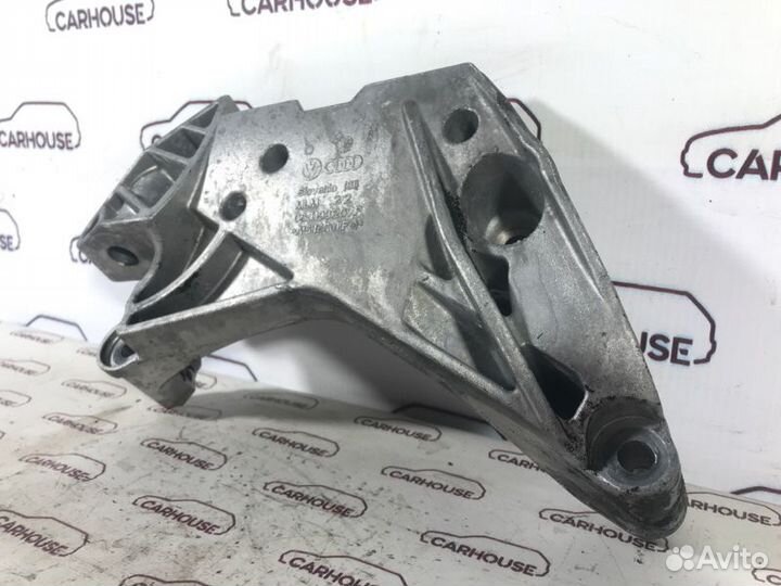 Кронштейн двигателя Audi A4 1.8 CDA