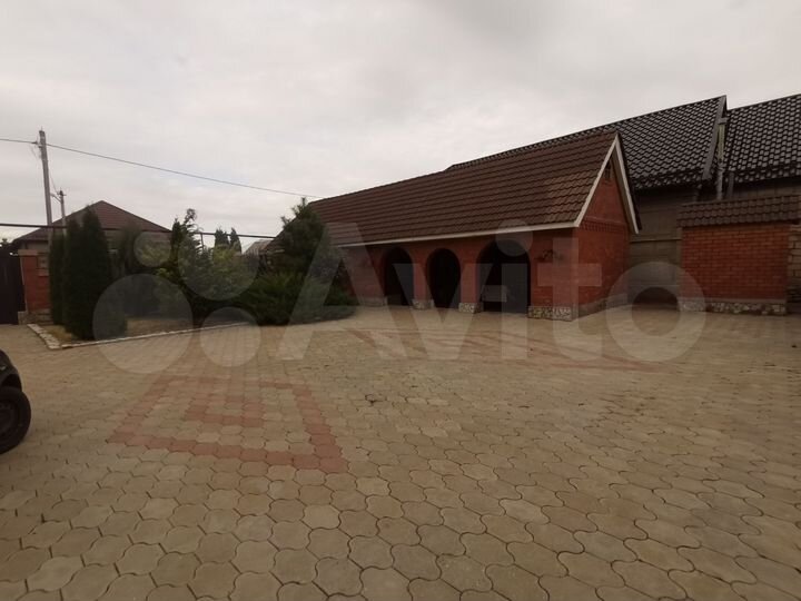 Дом 307 м² на участке 55 сот.