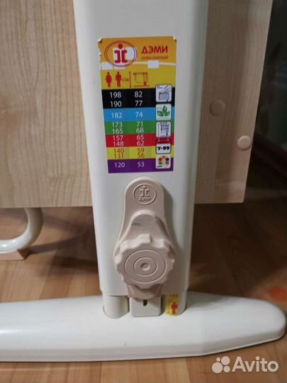 Детская растущая парта со стулом