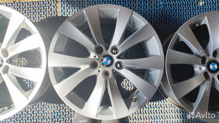 R18 Accelera 651 245/45, PCD 5x120 DIA 72.6