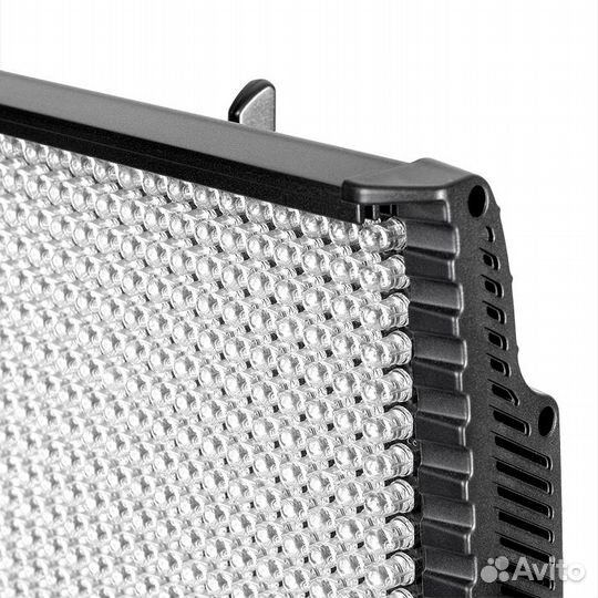 Осветитель светодиодный Falcon Eyes FlatLight 600