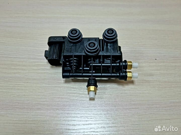 Блок клапанов Range Rover L322 (2002-2012)