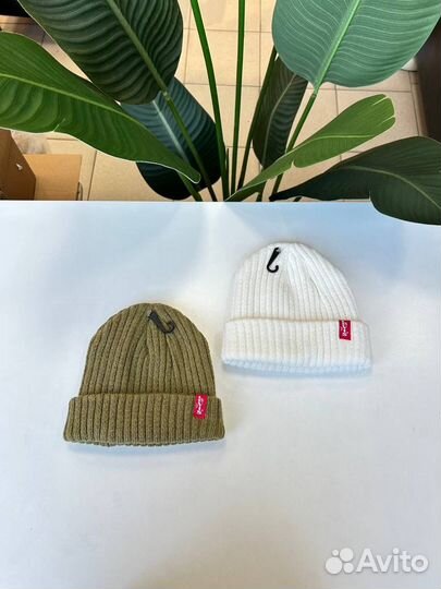 Levis шапка в ТЦ Дом Мод