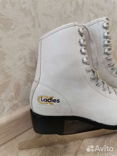 Коньки фигурные