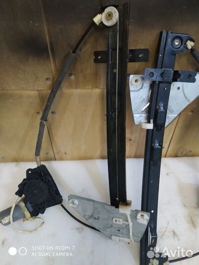 Стеклоподъемник задний Jeep Grand Cherokee wj