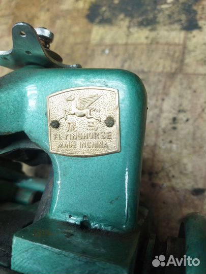 Швейная машинка оверлок