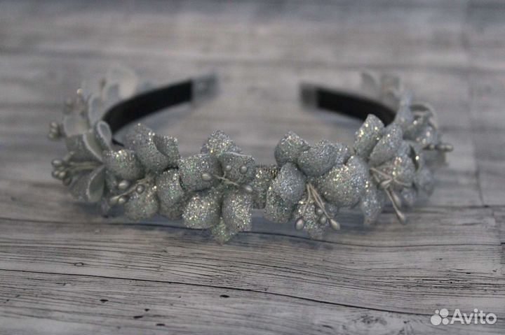 Ободок с цветочками