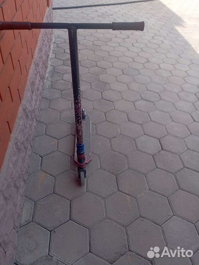 Трюковой самокат tech team duker 404