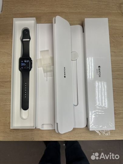 Часы apple watch 3 42mm