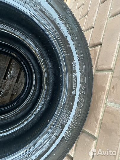 Bridgestone Dueler H/T 843 215/60 R17 96H