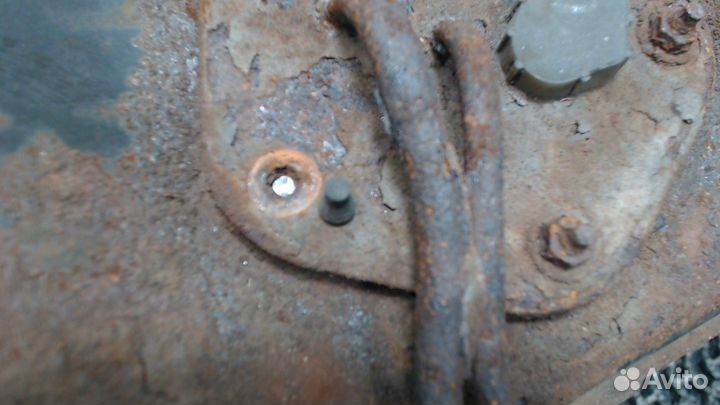 Бак топливный Mitsubishi Sigma, 1991