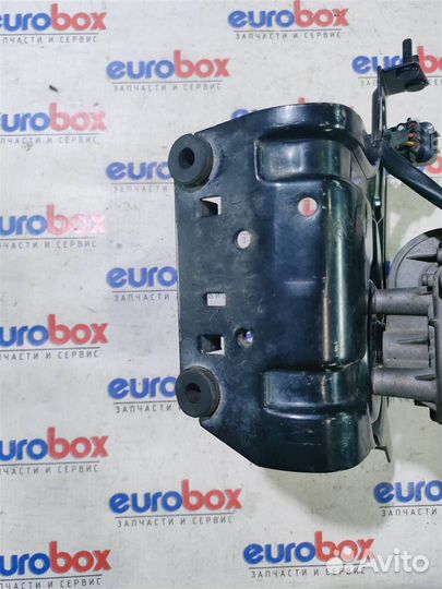 Моторчик стеклоочистителя передний Hyundai Starex