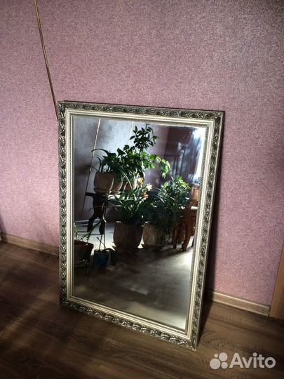 Зеркало интерьерное