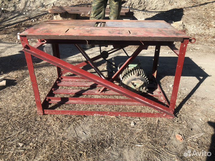Станок деревообрабатывающий