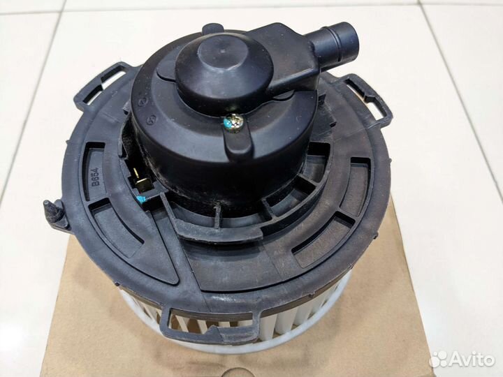 Мотор отопителя mazda 3 BK (03)