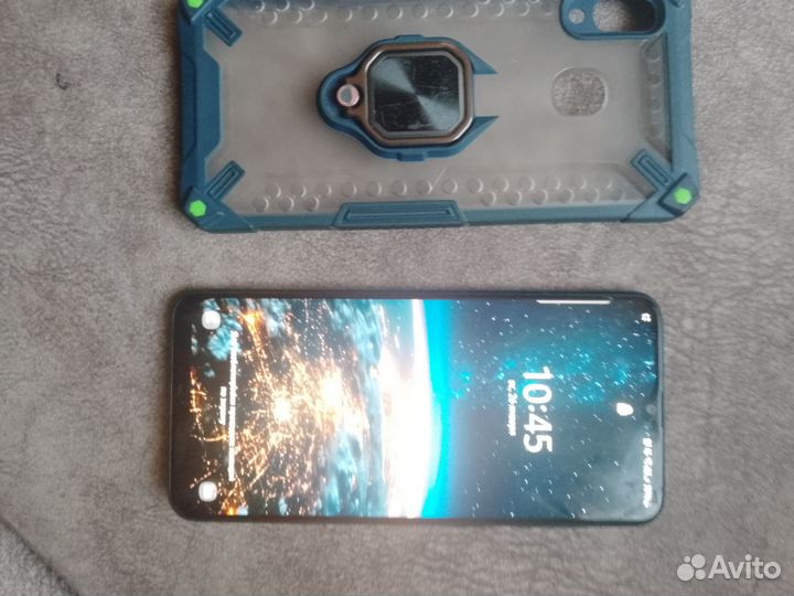 Samsung Galaxy A20, 3/32 ГБ