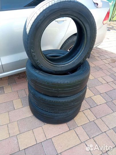 Dunlop Axiom Plus 215/60 R16