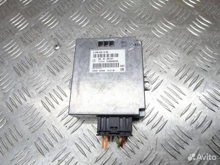 Блок комфорта Mercedes-Benz E-Класс A2098201385