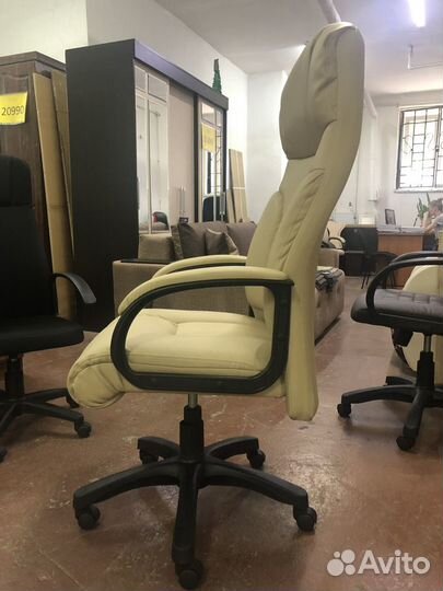 Новое кресло руководителя Барон с фабрики