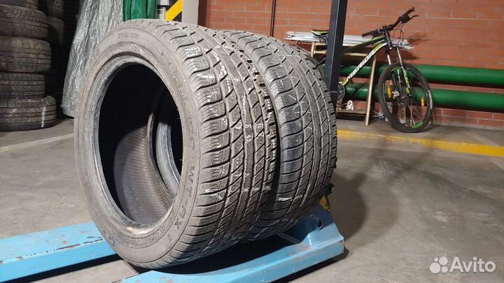 GT Radial Champiro WT-AX 225/50 R16 96H