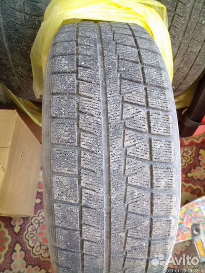 Bridgestone Blizzak Revo GZ 215/60 R17