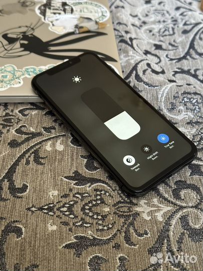 iPhone X, 64 ГБ