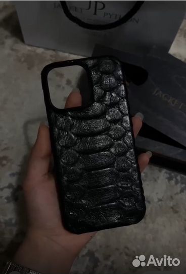 Чехол на iPhone 11 кожаный