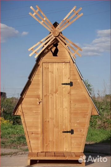 Уличный туалет деревянный