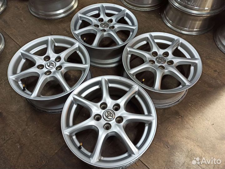 Диски 17 5х114,3 оригинал Тойота из Японии
