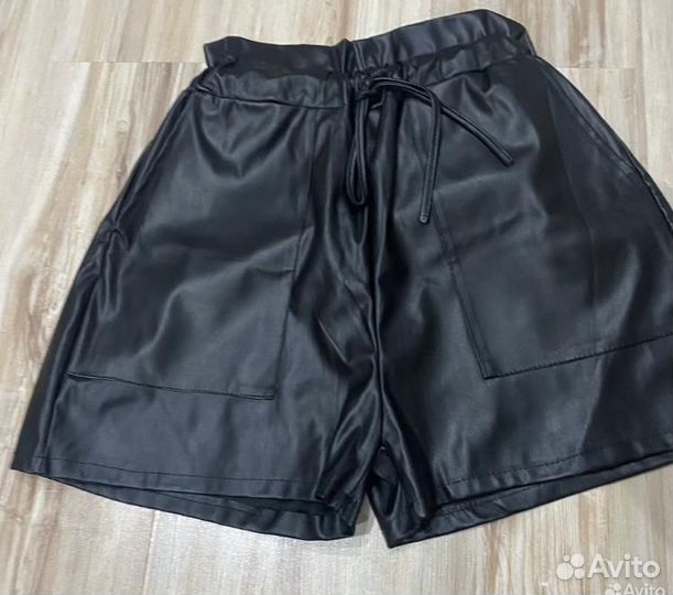 Шорты из эко кожи