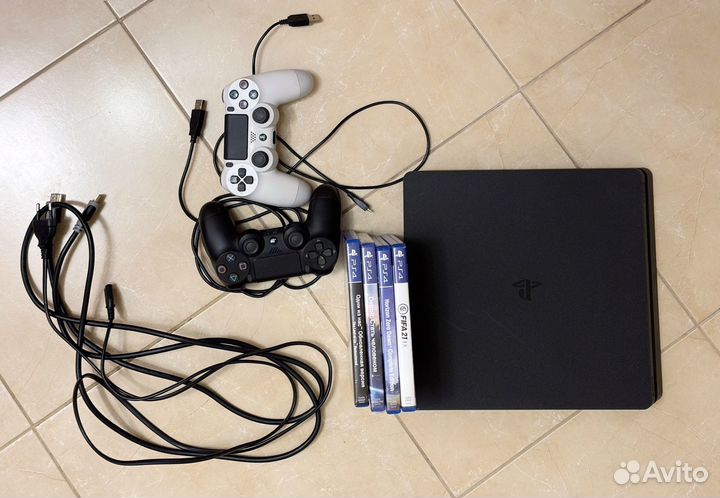 Sony playstation 4 PS4 slim