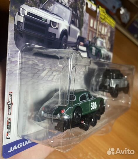 Hot Wheels Premium Team Transport